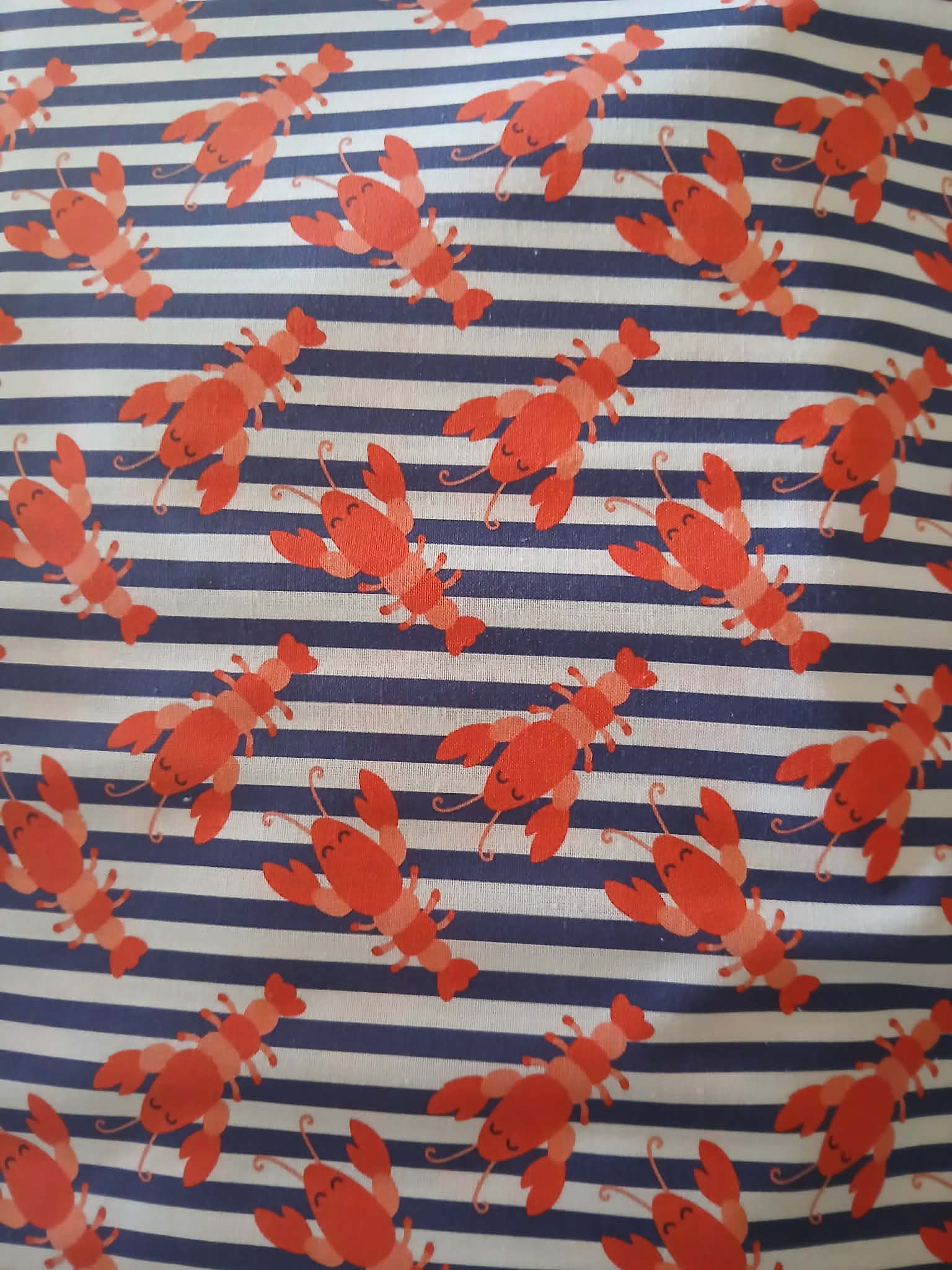 Tissu éventail motif homards rayures bleu marine