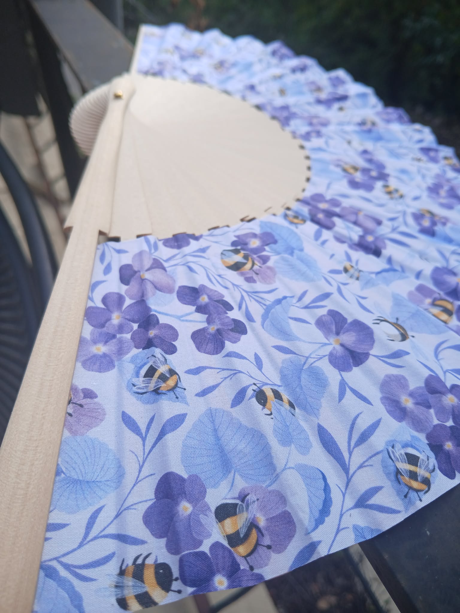 Éventail Violettes Buissonnières – Image 6