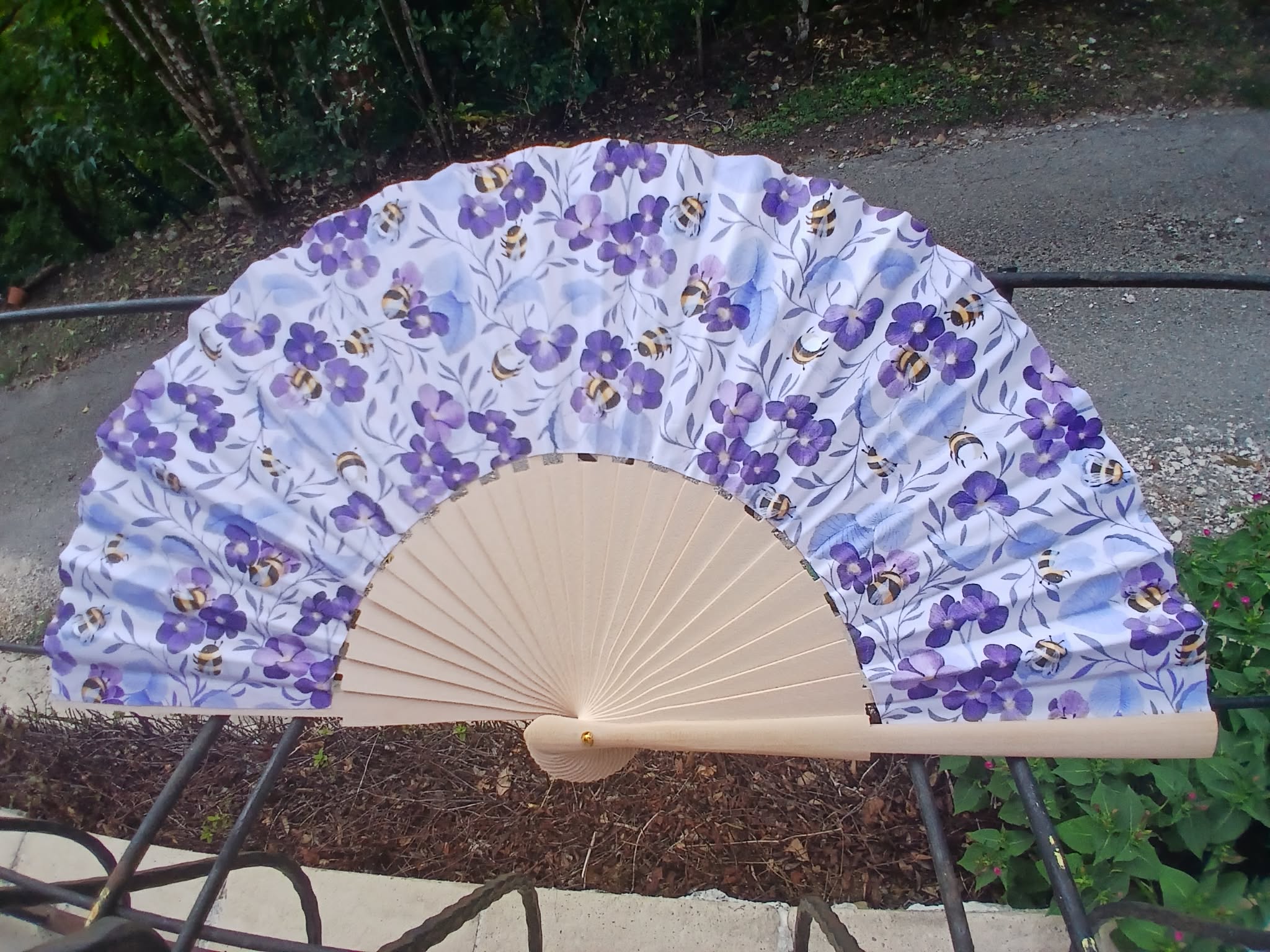 Éventail Violettes Buissonnières – Image 5